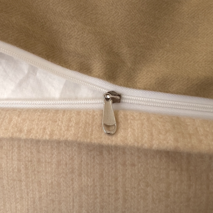 91家纺网 家纺一手货源 找家纺 优品阁 2024新款亲肤舒适全棉磨毛四件套学生三件套系列 法风玫瑰-咖