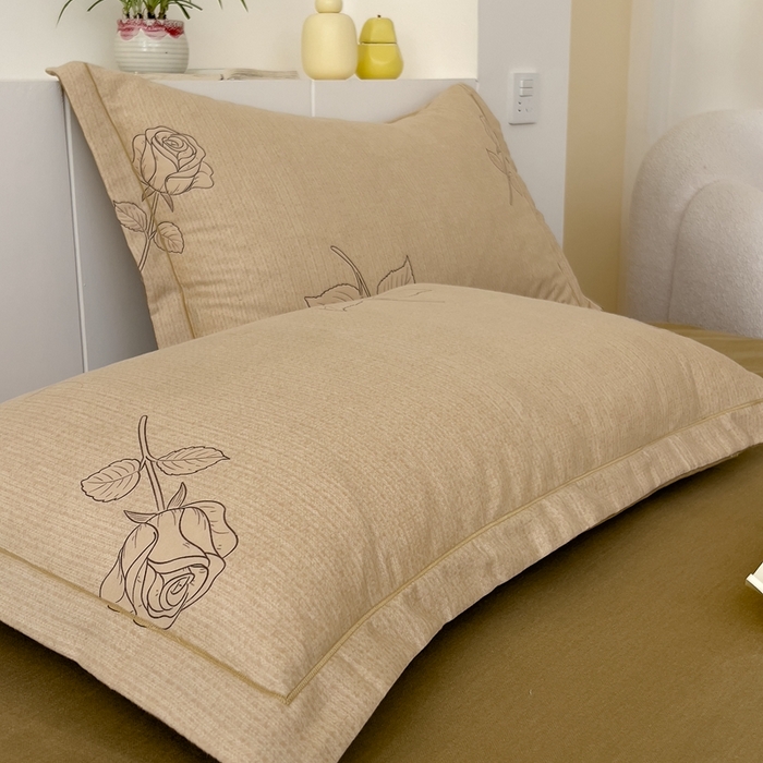 91家纺网 家纺一手货源 找家纺 优品阁 2024新款亲肤舒适全棉磨毛四件套学生三件套系列 法风玫瑰-咖