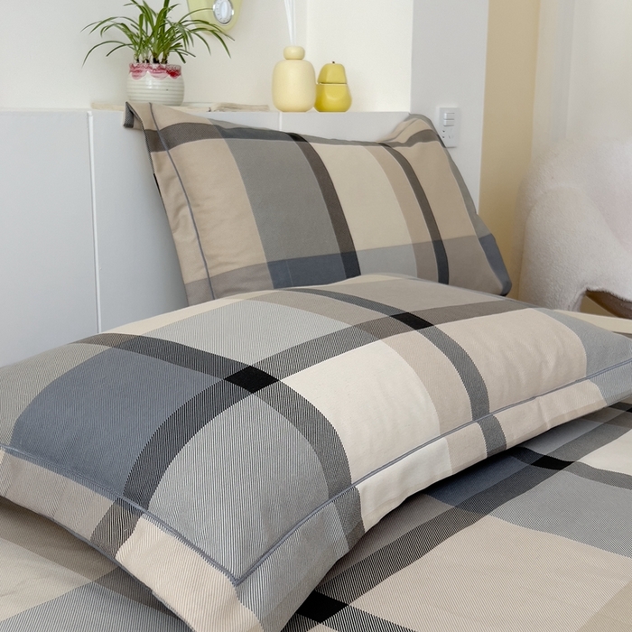 91家纺网 家纺一手货源 找家纺 优品阁 2024新款亲肤舒适全棉磨毛四件套学生三件套系列 曼迪-咖