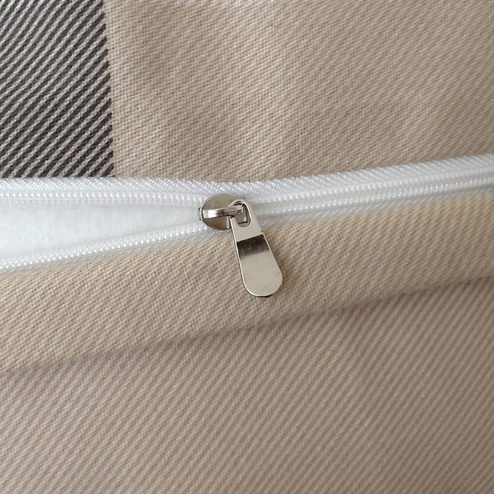 91家纺网 家纺一手货源 找家纺 优品阁 2024新款亲肤舒适全棉磨毛四件套学生三件套系列 曼迪-咖