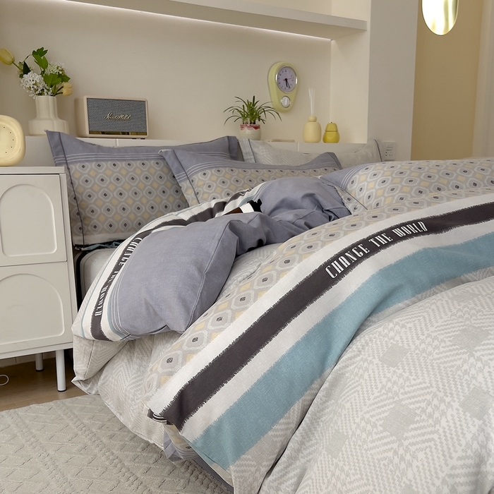 91家纺网 家纺一手货源 找家纺 优品阁 2024新款亲肤舒适全棉磨毛四件套学生三件套系列 摩登气息-灰