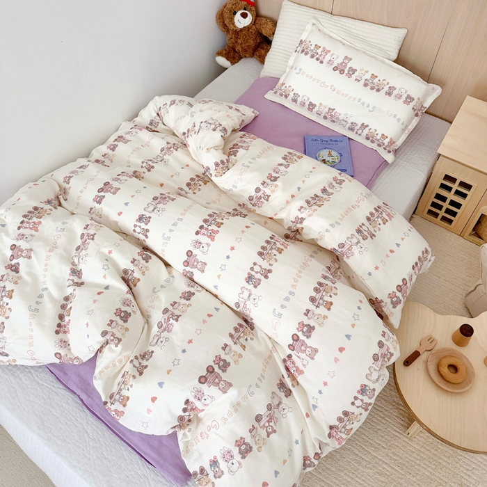 91家纺网 家纺一手货源 找家纺 2025新款全棉26℃有氧双层纱幼儿园多件套 快乐小熊