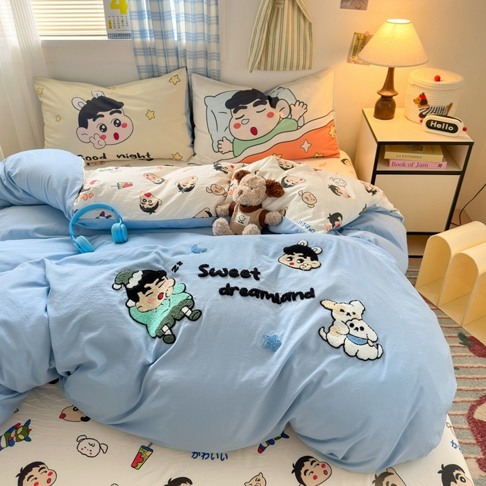 91家纺网 家纺一手货源 找家纺 一霖家纺 2025新款高克重云朵棉数码印花＋毛巾绣四件套 晚安 小新