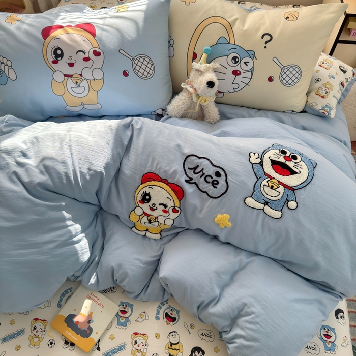 91家纺网 家纺一手货源 找家纺 一霖家纺 2025新款高克重云朵棉数码印花＋毛巾绣四件套 萌萌小叮当