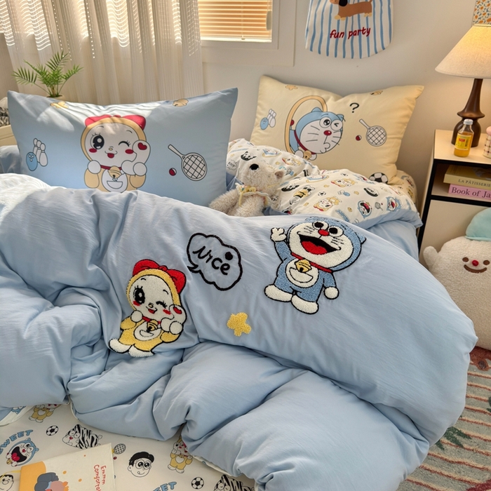 91家纺网 家纺一手货源 找家纺 一霖家纺 2025新款高克重云朵棉数码印花＋毛巾绣四件套 萌萌小叮当