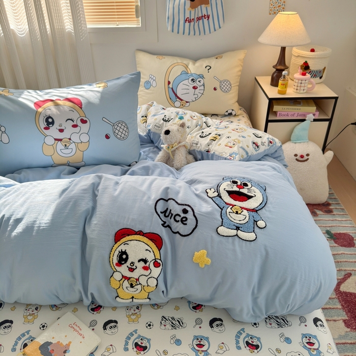 91家纺网 家纺一手货源 找家纺 一霖家纺 2025新款高克重云朵棉数码印花＋毛巾绣四件套 萌萌小叮当