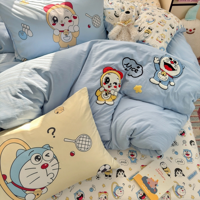 91家纺网 家纺一手货源 找家纺 一霖家纺 2025新款高克重云朵棉数码印花＋毛巾绣四件套 萌萌小叮当