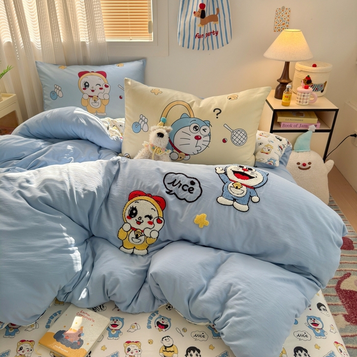 91家纺网 家纺一手货源 找家纺 一霖家纺 2025新款高克重云朵棉数码印花＋毛巾绣四件套 萌萌小叮当