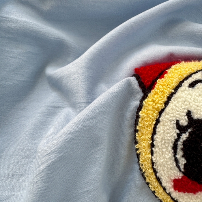 91家纺网 家纺一手货源 找家纺 一霖家纺 2025新款高克重云朵棉数码印花＋毛巾绣四件套 萌萌小叮当