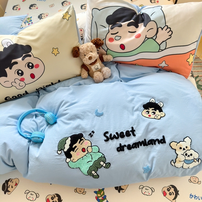 91家纺网 家纺一手货源 找家纺 一霖家纺 2025新款高克重云朵棉数码印花＋毛巾绣四件套 晚安 小新