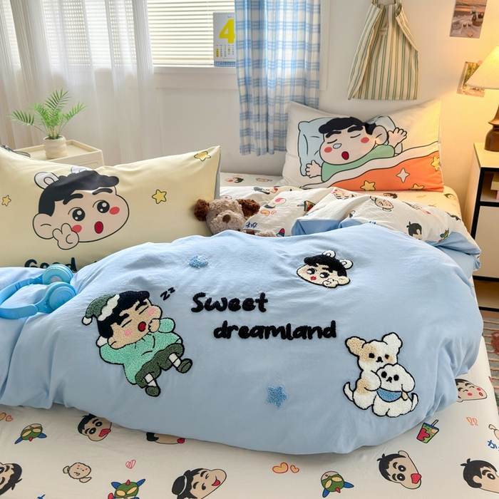 91家纺网 家纺一手货源 找家纺 一霖家纺 2025新款高克重云朵棉数码印花＋毛巾绣四件套 晚安 小新