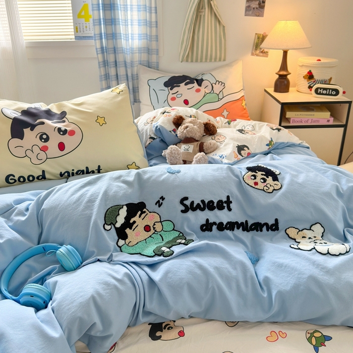 91家纺网 家纺一手货源 找家纺 一霖家纺 2025新款高克重云朵棉数码印花＋毛巾绣四件套 晚安 小新