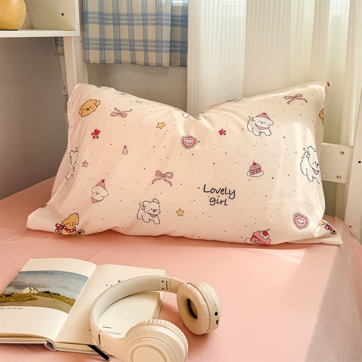 91家纺网 家纺一手货源 找家纺 多品家纺 2025新款ins风水洗棉学生宿舍上下铺三件套 蛋糕狗