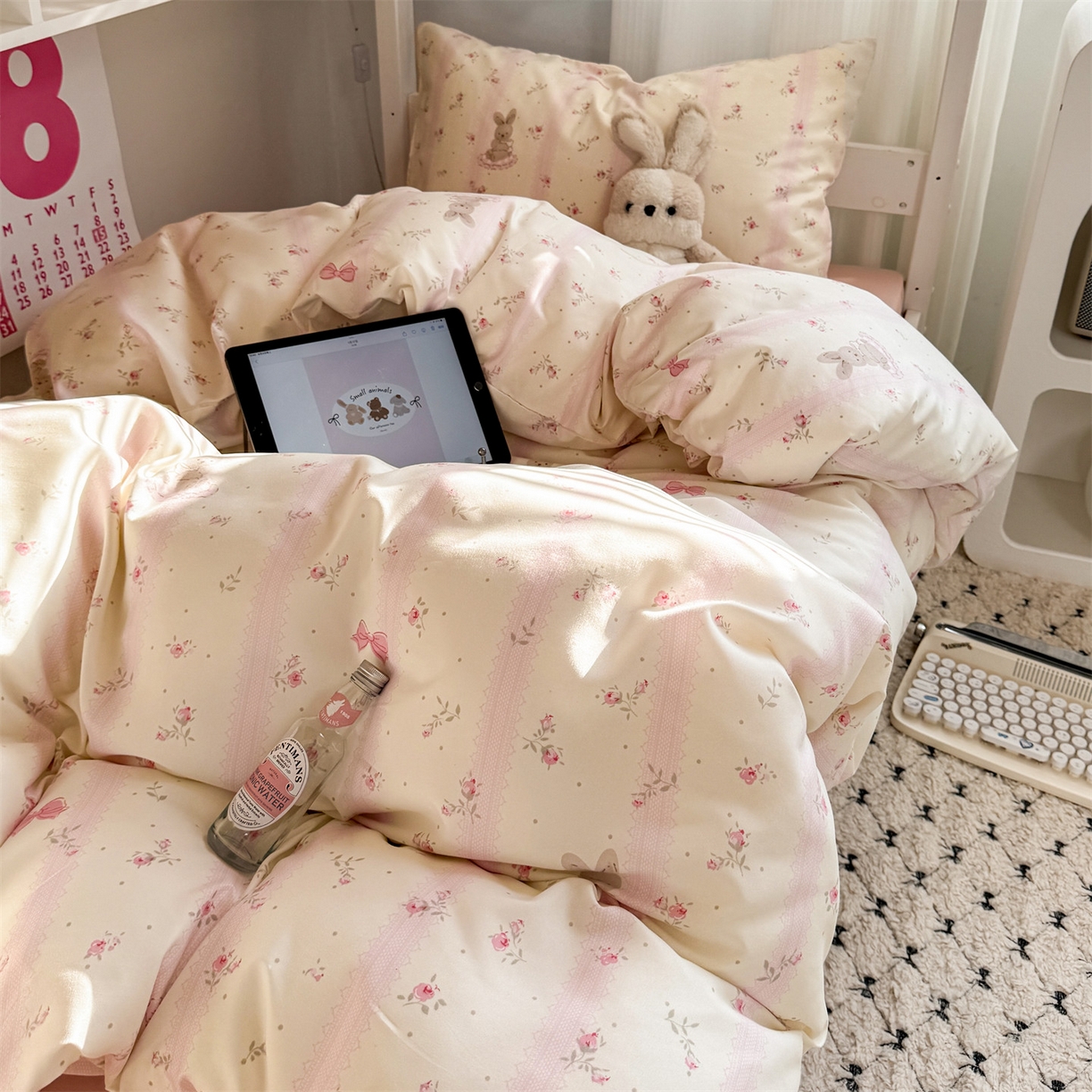 91家纺网 家纺一手货源 找家纺 多品家纺 2025新款ins风水洗棉学生宿舍上下铺三件套 小兔斑比