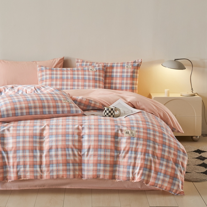 91家纺网 家纺一手货源 找家纺 莱通家纺 2025新款纯色双拼四件套 粉小格