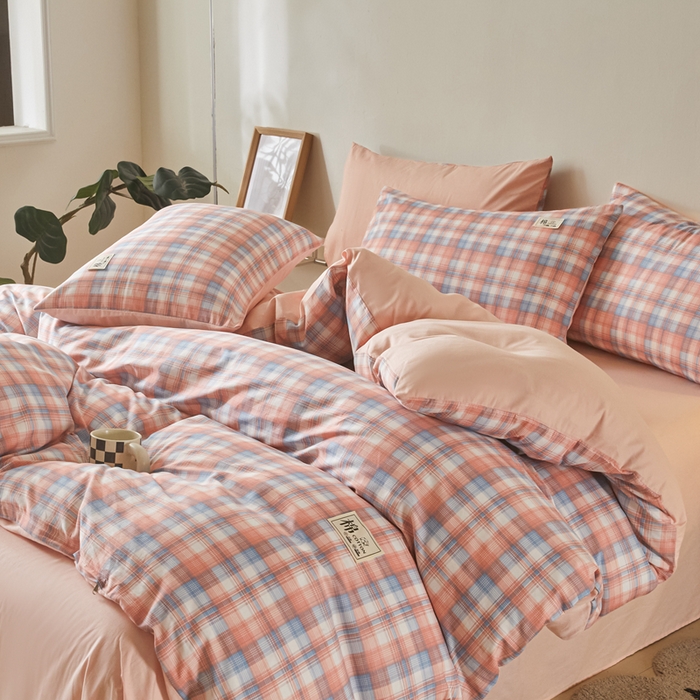 91家纺网 家纺一手货源 找家纺 莱通家纺 2025新款纯色双拼四件套 粉小格