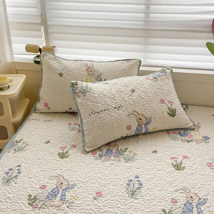 91家纺网 家纺一手货源 找家纺 悦织湾家纺 2025新款A类加厚水洗棉床垫小清新印花四季通用床垫 兔sweet