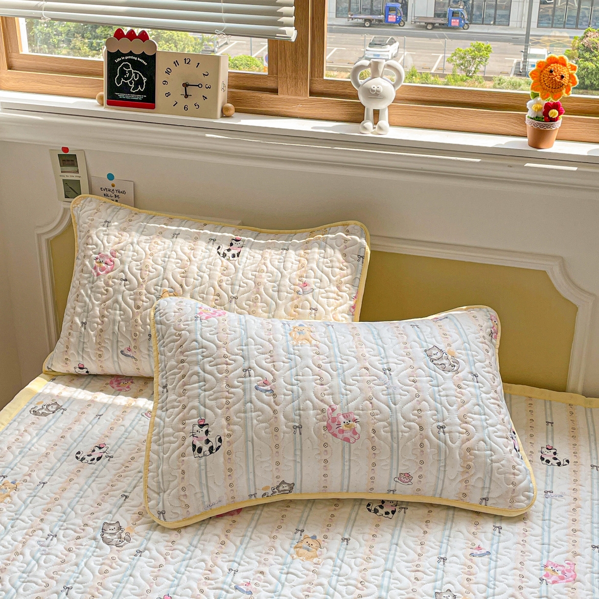 91家纺网 家纺一手货源 找家纺 悦织湾家纺 2025新款A类加厚水洗棉床垫小清新印花四季通用床垫 草莓猫饼