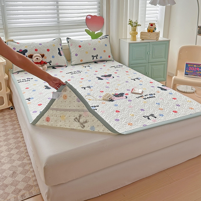 91家纺网 家纺一手货源 找家纺 悦织湾家纺 2025新款A类加厚水洗棉床垫小清新印花四季通用床垫 波点小狗