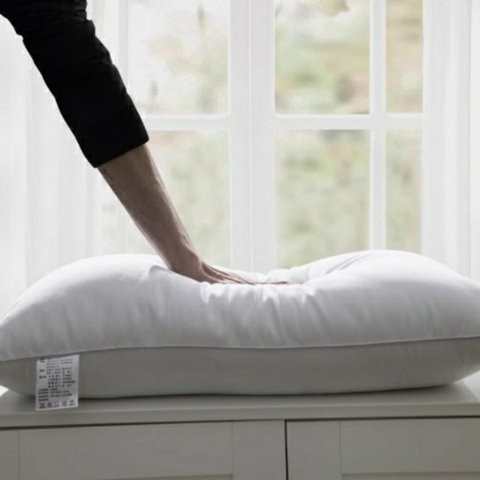 91家纺网 家纺一手货源 找家纺 澜昕 酒店民宿羽丝绒枕枕头枕芯 一件定制 银色嵌线全棉防羽布枕 45*75cm一只 