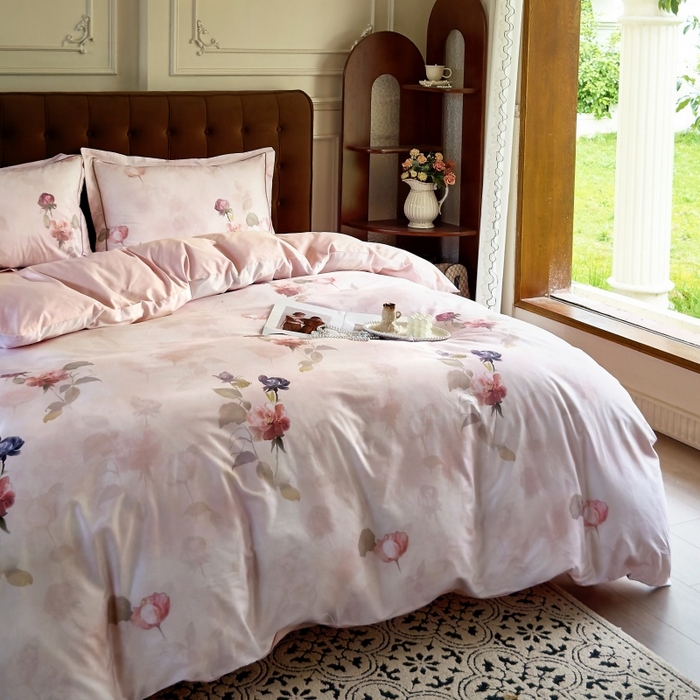 91家纺网 家纺一手货源 找家纺 由丽家纺 2025新款亲肤舒适全棉纯棉臻棉数码印花四件套系列 玫瑰颂-粉