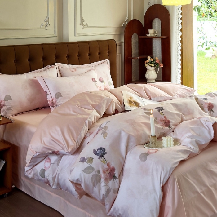 91家纺网 家纺一手货源 找家纺 由丽家纺 2025新款亲肤舒适全棉纯棉臻棉数码印花四件套系列 玫瑰颂-粉