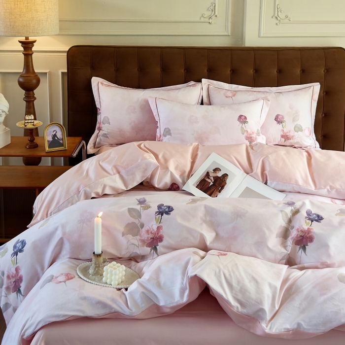 91家纺网 家纺一手货源 找家纺 由丽家纺 2025新款亲肤舒适全棉纯棉臻棉数码印花四件套系列 玫瑰颂-粉