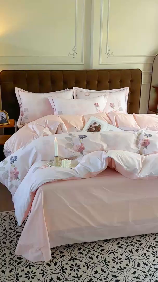 91家纺网 家纺一手货源 找家纺 由丽家纺 2025新款亲肤舒适全棉纯棉臻棉数码印花四件套系列 玫瑰颂-粉