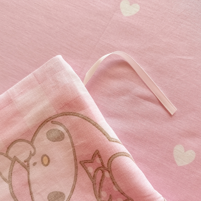 91家纺网 家纺一手货源 找家纺 蓝邻家纺 2025年新款三丽鸥正版授权全棉印花四件套系列-大床图 粉格美乐蒂