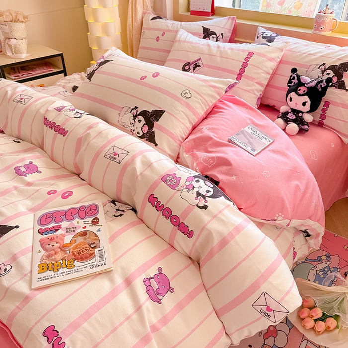 91家纺网 家纺一手货源 找家纺 蓝邻家纺 2025年新款三丽鸥正版授权全棉印花四件套系列-大床图 米酷-粉