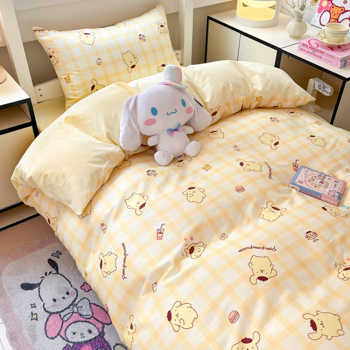 91家纺网 家纺一手货源 找家纺 暮思家居 2025新款三丽鸥授权全棉少女印花系列学生宿舍三件套四件套 焦糖布丁狗