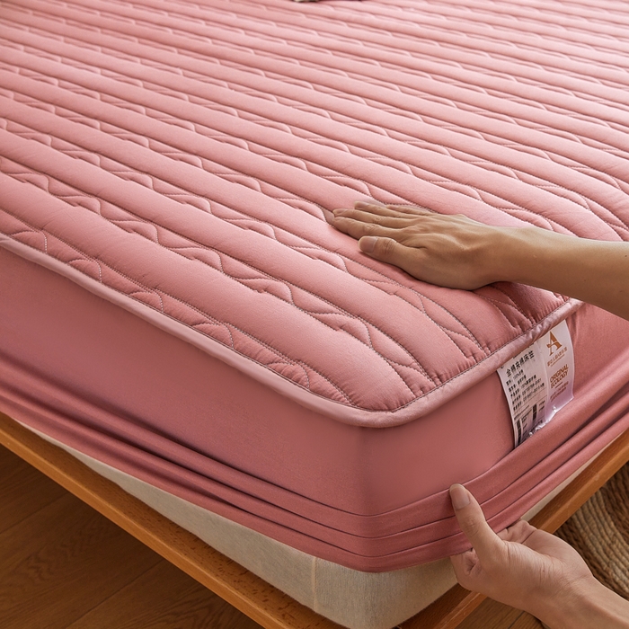 91家纺网 家纺一手货源 找家纺 雪云美2025新款全棉夹棉床笠斜纹A类纯棉床罩可定制尺寸 条纹- 棕红