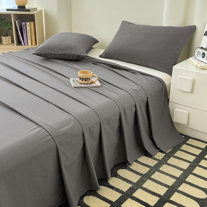 91家纺网 家纺一手货源 找家纺 卡迪熊家纺2025新款木m双层纱床单 优雅灰