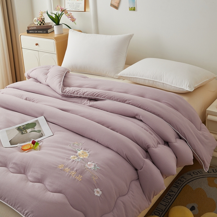 91家纺网 家纺一手货源 找家纺 喜糯糯 2025年新款春秋蛋白棉加厚款被子被芯四季被子被芯直播供货 香芋紫