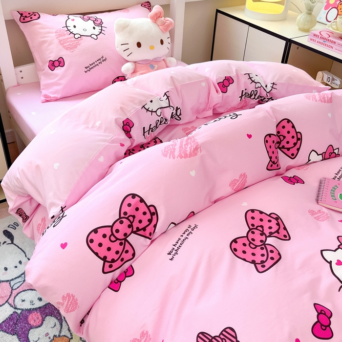 91家纺网 家纺一手货源 找家纺 暮思家居 2025新款三丽鸥授权全棉少女印花系列学生宿舍三件套四件套 开心凯蒂