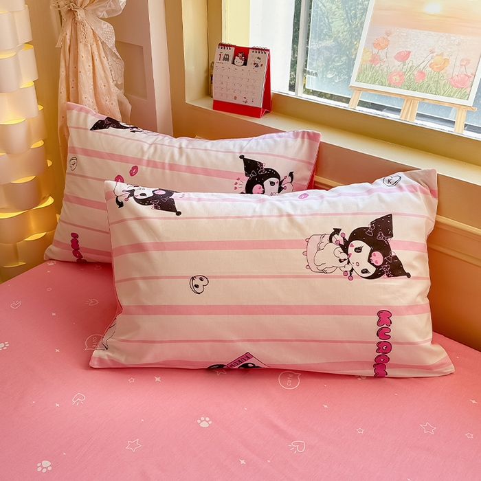 91家纺网 家纺一手货源 找家纺 蓝邻家纺 2025年新款三丽鸥正版授权全棉印花四件套系列-大床图 米酷-粉