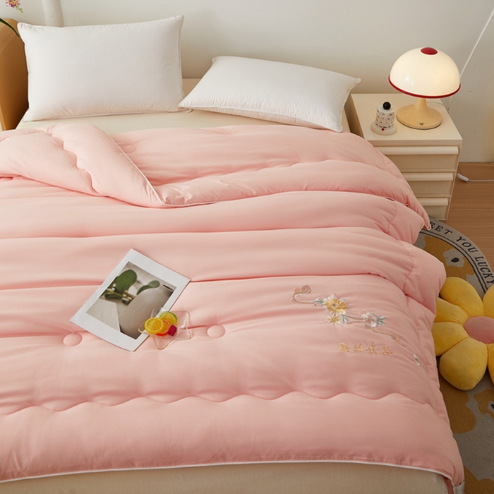 91家纺网 家纺一手货源 找家纺 喜糯糯 2025年新款春秋蛋白棉加厚款被子被芯四季被子被芯直播供货 蜜桃粉