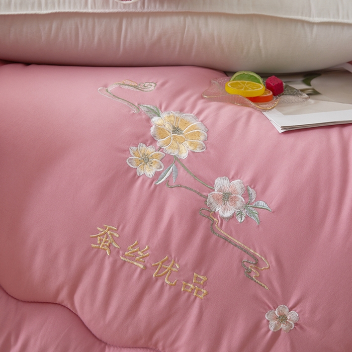 91家纺网 家纺一手货源 找家纺 喜糯糯 2025年新款春秋蛋白棉加厚款被子被芯四季被子被芯直播供货 豆沙