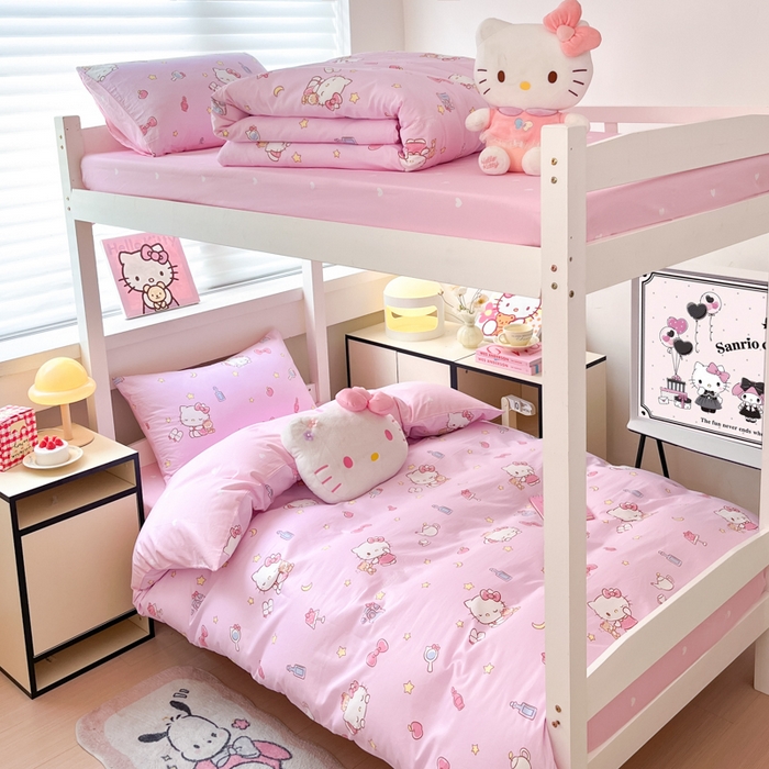 91家纺网 家纺一手货源 找家纺 暮思家居 2025新款三丽鸥授权全棉少女印花系列学生宿舍三件套四件套 美美凯蒂