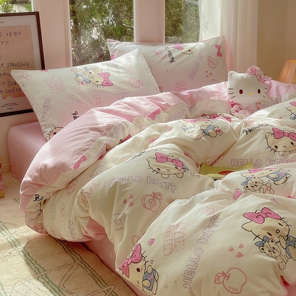 蓝邻家纺 2025年新款三丽鸥正版授权全棉印花四件套系列-大床图 凯蒂小熊