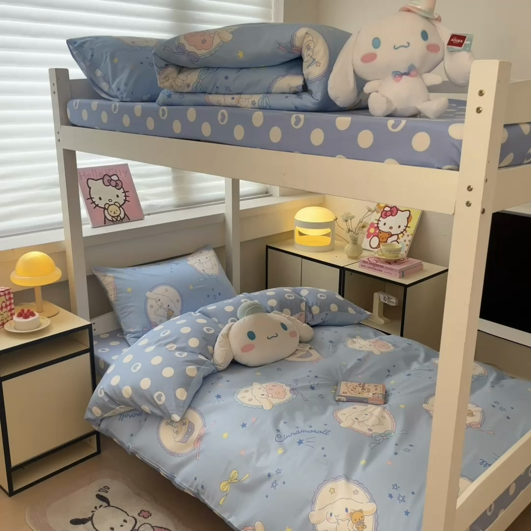 91家纺网 家纺一手货源 找家纺 暮思家居 2025新款三丽鸥授权全棉少女印花系列学生宿舍三件套四件套 蓝色玉桂狗