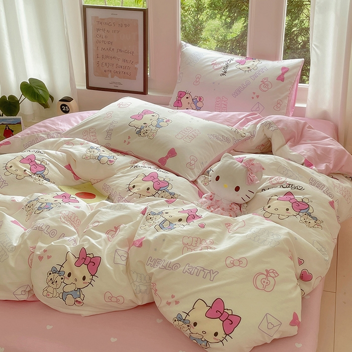 91家纺网 家纺一手货源 找家纺 蓝邻家纺 2025年新款三丽鸥正版授权全棉印花四件套系列-大床图 凯蒂小熊