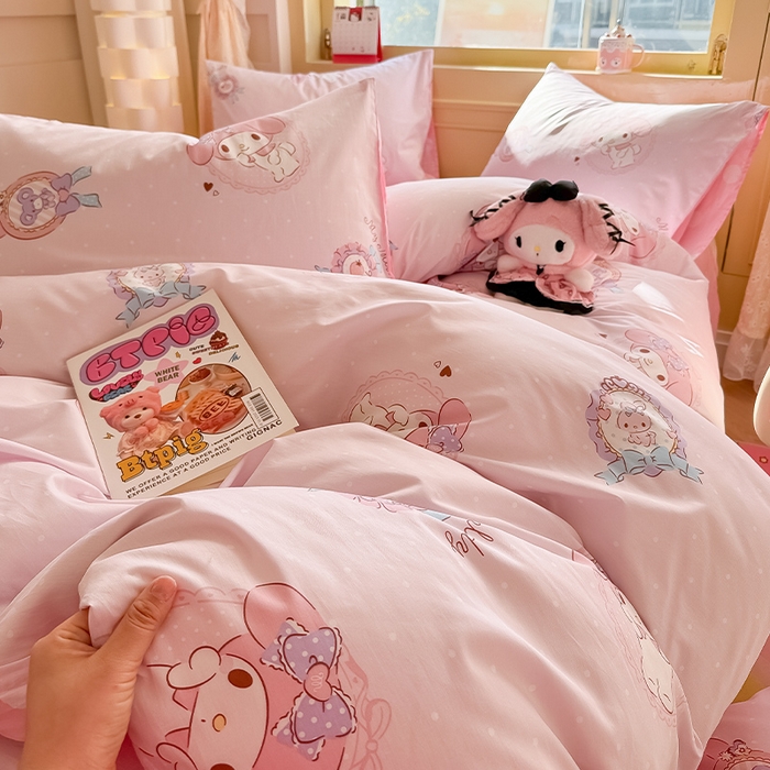 91家纺网 家纺一手货源 找家纺 蓝邻家纺 2025年新款三丽鸥正版授权全棉印花四件套系列-大床图 小兔美乐蒂