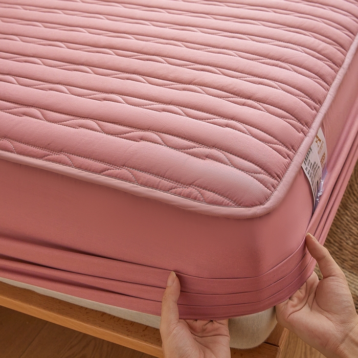 91家纺网 家纺一手货源 找家纺 雪云美2025新款全棉夹棉床笠斜纹A类纯棉床罩可定制尺寸 条纹- 棕红