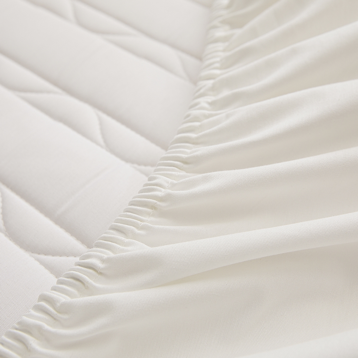 91家纺网 家纺一手货源 找家纺 （总）雪云美2025新款全棉夹棉床笠斜纹A类纯棉床罩可定制尺寸