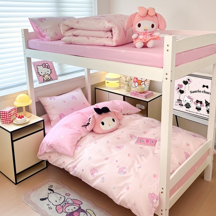 91家纺网 家纺一手货源 找家纺 暮思家居 2025新款三丽鸥授权全棉少女印花系列学生宿舍三件套四件套 可可美乐蒂