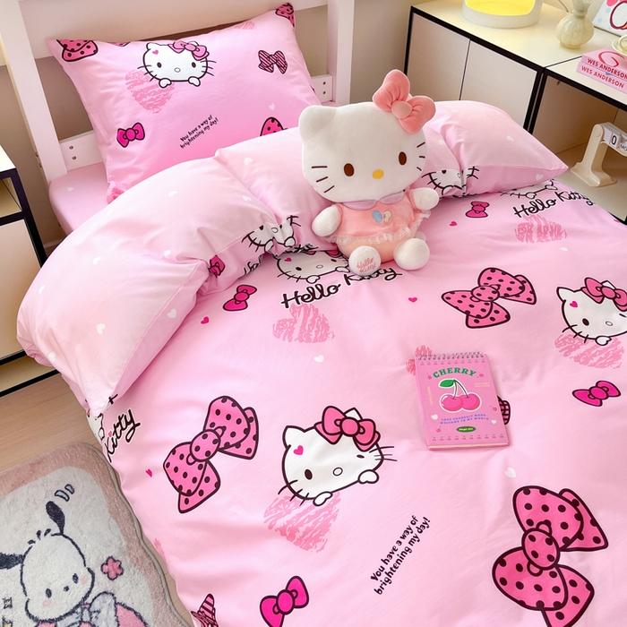 91家纺网 家纺一手货源 找家纺 暮思家居 2025新款三丽鸥授权全棉少女印花系列学生宿舍三件套四件套 开心凯蒂