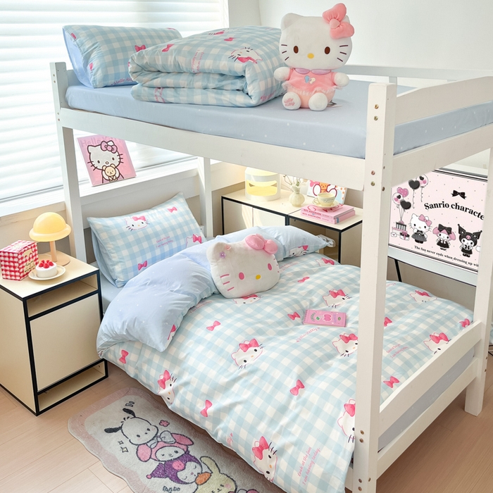 91家纺网 家纺一手货源 找家纺 暮思家居 2025新款三丽鸥授权全棉少女印花系列学生宿舍三件套四件套 乖巧KT