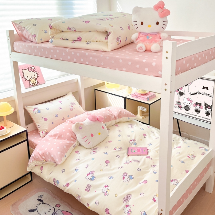91家纺网 家纺一手货源 找家纺 暮思家居 2025新款三丽鸥授权全棉少女印花系列学生宿舍三件套四件套 甜筒凯蒂