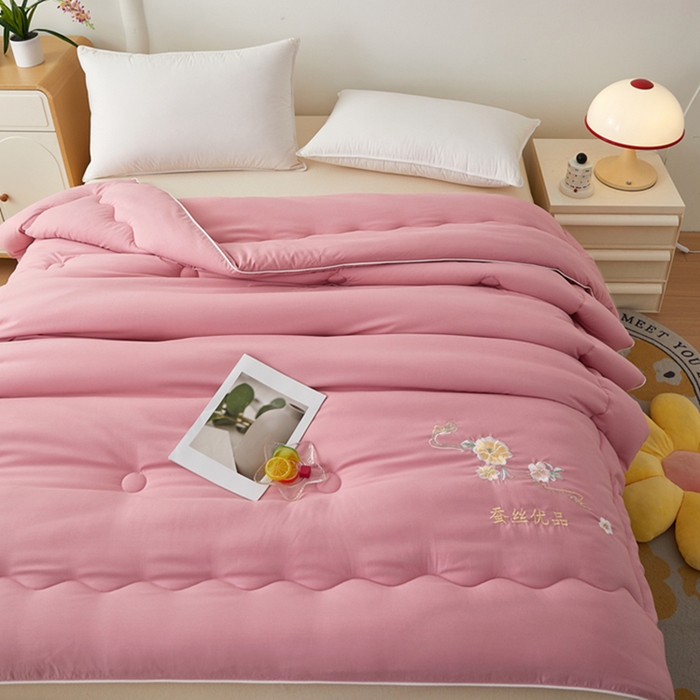 91家纺网 家纺一手货源 找家纺 喜糯糯 2025年新款春秋蛋白棉加厚款被子被芯四季被子被芯直播供货 豆沙